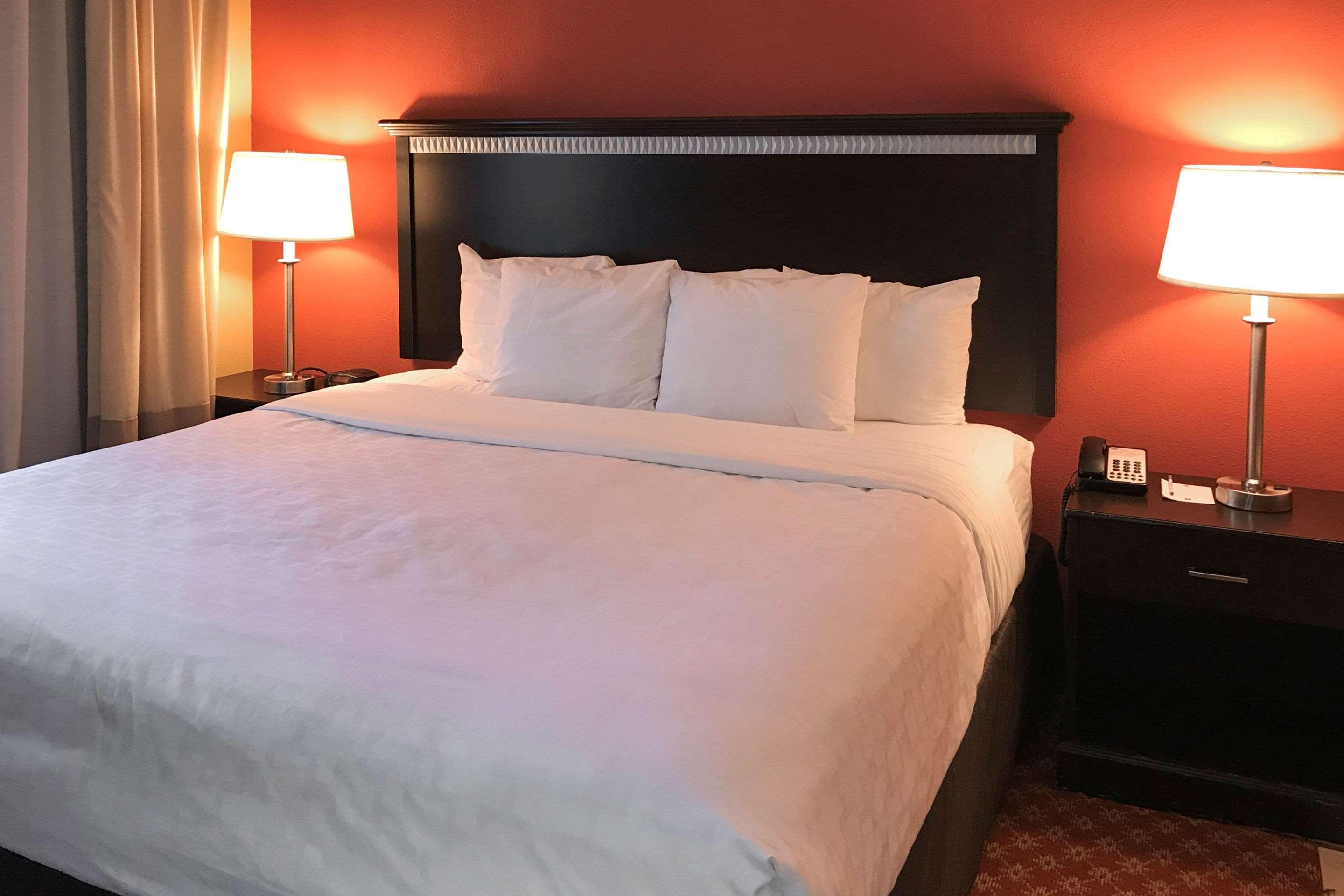 Clarion Hotel & Conference Center Toms River Εξωτερικό φωτογραφία
